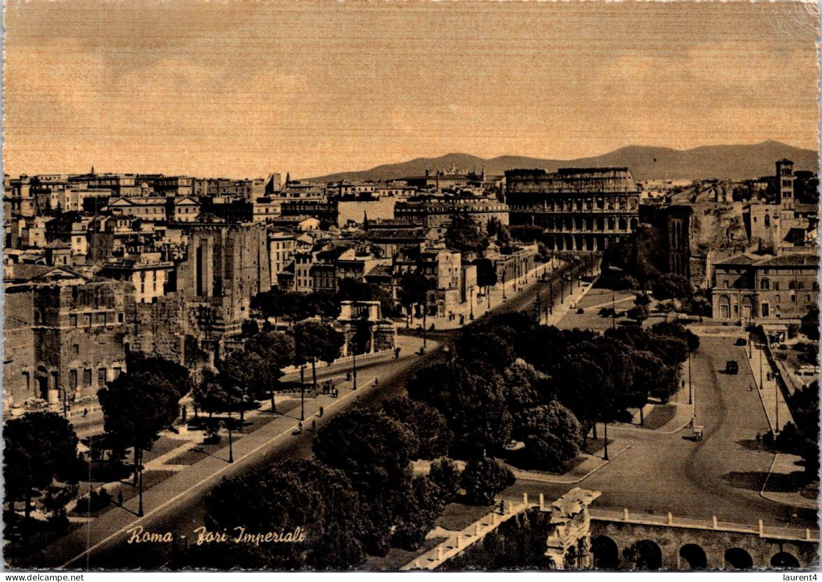 17-4-2024 (2 Z 18) Italy - (b/w) Roma Imperial Forum - Places & Squares