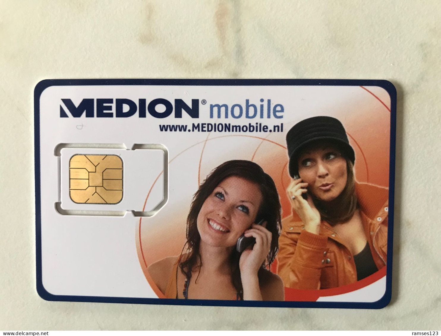 DIFFICULT   NETHERLANDS   GSM    MEDION  MOBILE  GIRL  MINT - [3] Sim Cards, Prepaid & Refills