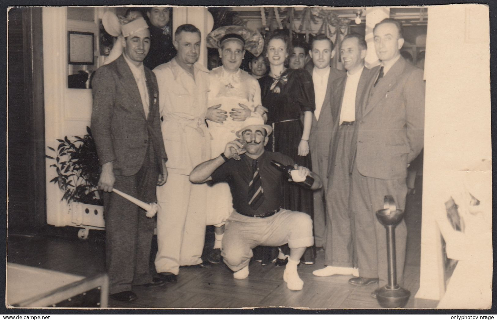 Folklore In Casa - Gruppo Di Festaioli - 1940 Fotografia D'epoca - Photo - Places