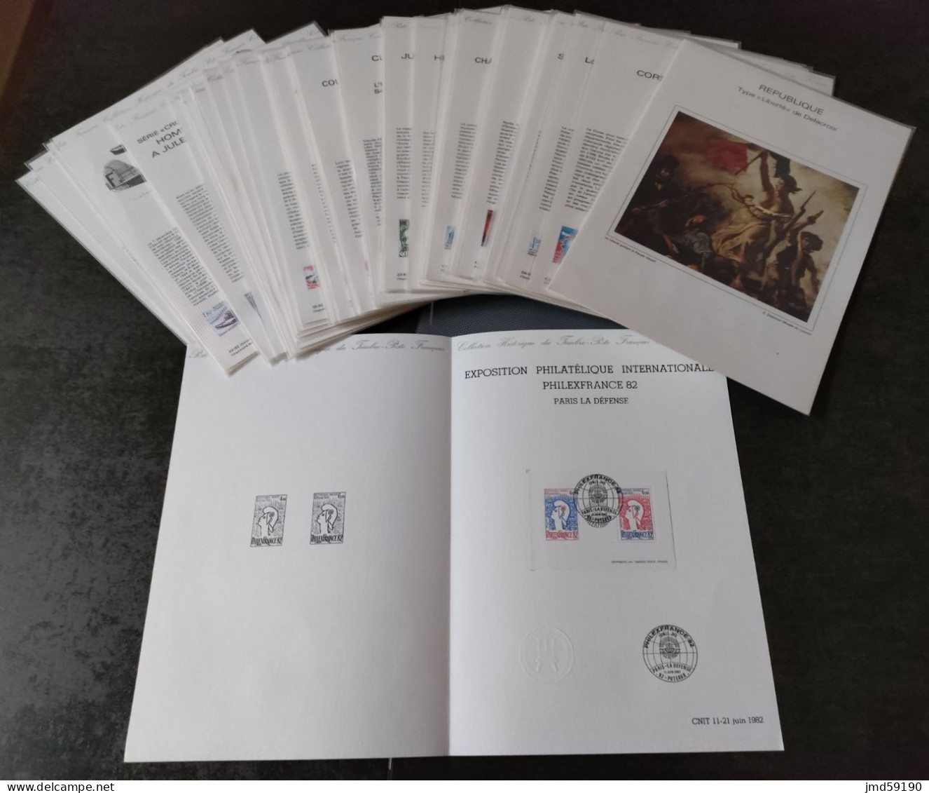 FRANCE LOT DOCUMENTS OFFICIELS PHILATELIQUES  ANNEE1982 (48 Documents) - Postdokumente