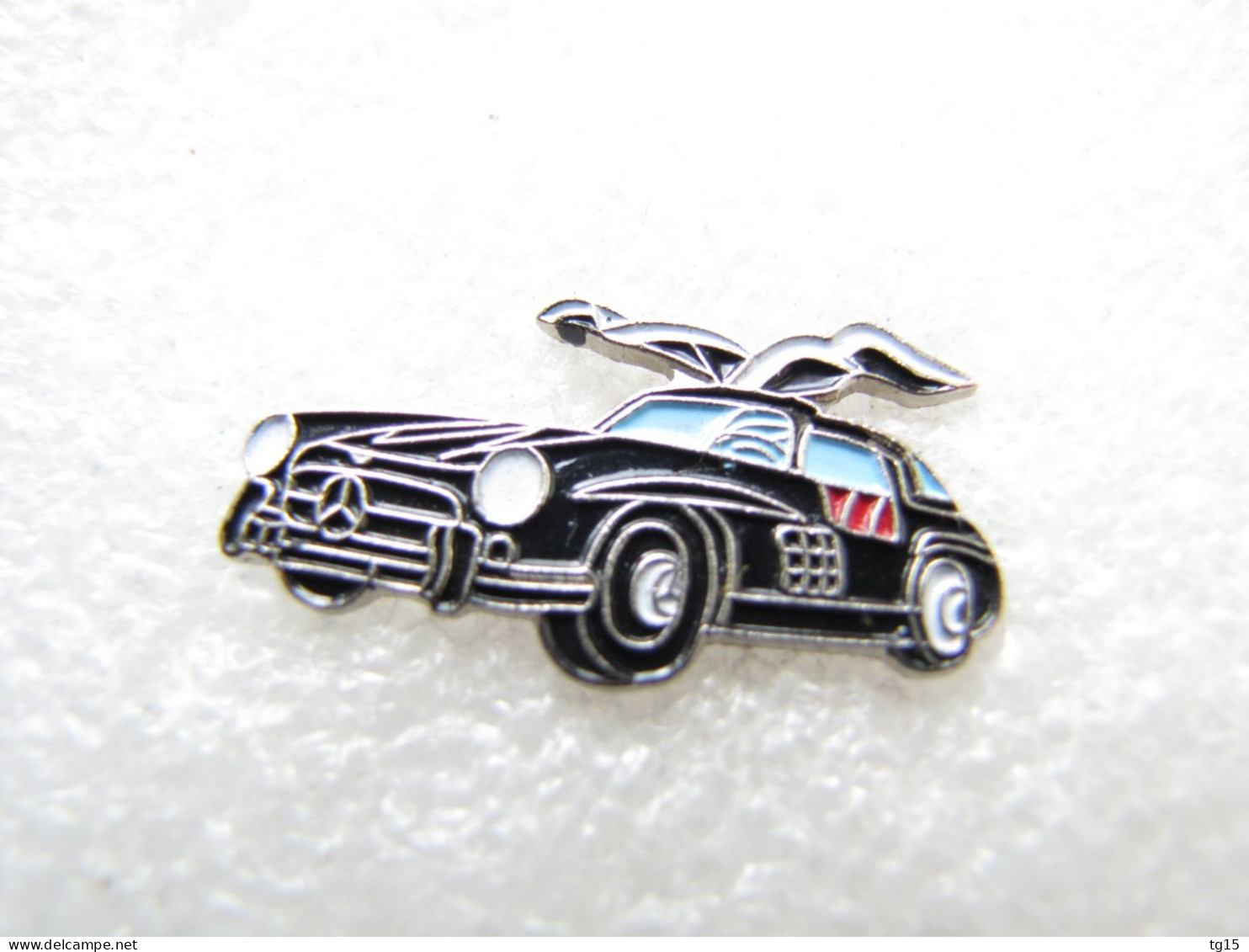 PIN'S   MERCEDES-BENZ   300 SL  GULLWING  Version Metal Cloisonné - Mercedes