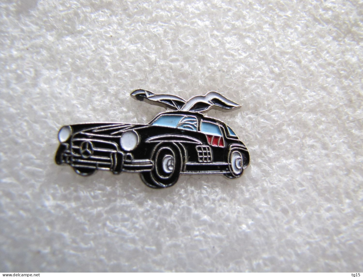 PIN'S   MERCEDES-BENZ   300 SL  GULLWING  Version Metal Cloisonné - Mercedes