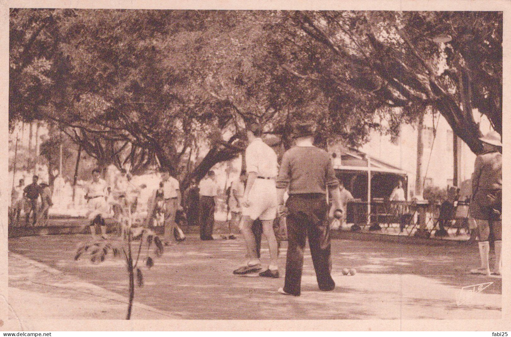 DAKAR LE JEU DE BOULES DE LA MAIRIE - Sénégal