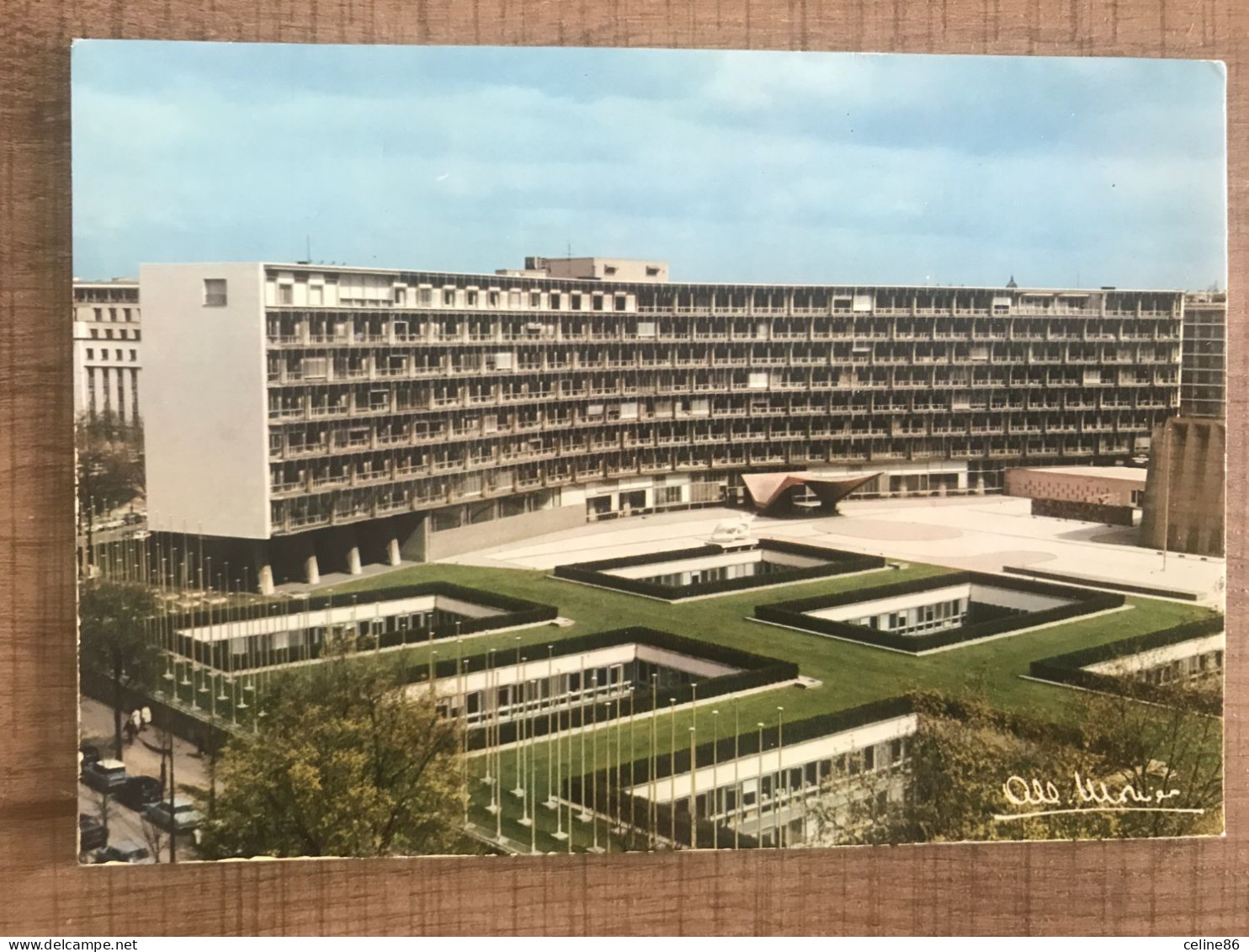 PARIS Le Palais De L'UNESCO Architectes Breuer, Nervi, Zehrfuss - Eglises