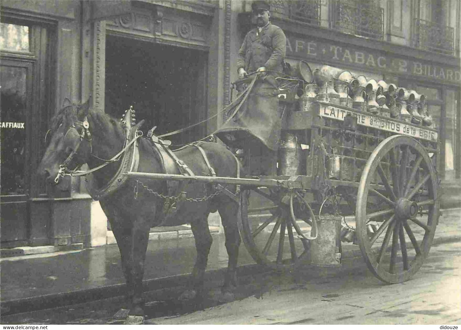 Reproduction CPA - 75 Paris - Une Voiture De Livraison De Lait à Paris Vers 1930 - CPM - Carte Neuve - Voir Scans Recto- - Sin Clasificación