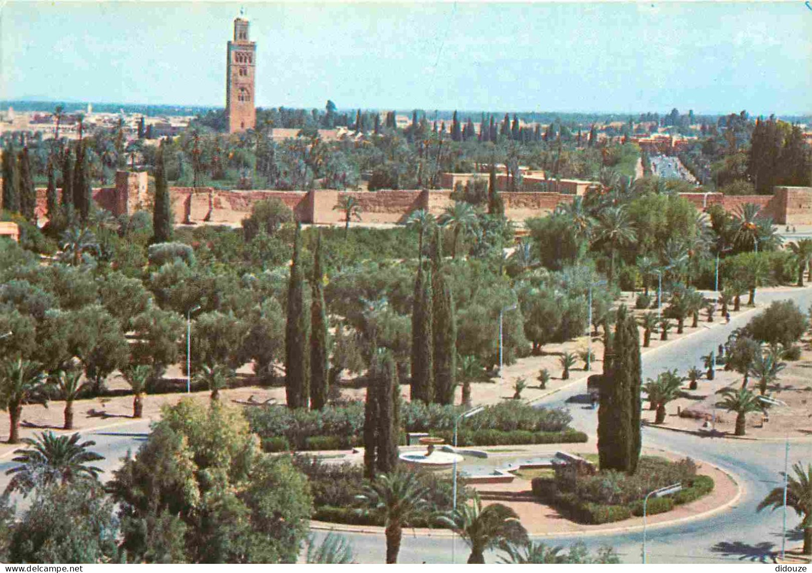 Maroc - Marrakech - Le Rond-point Du Casino Et La Koutoubia - CPM - Carte Neuve - Voir Scans Recto-Verso - Marrakech