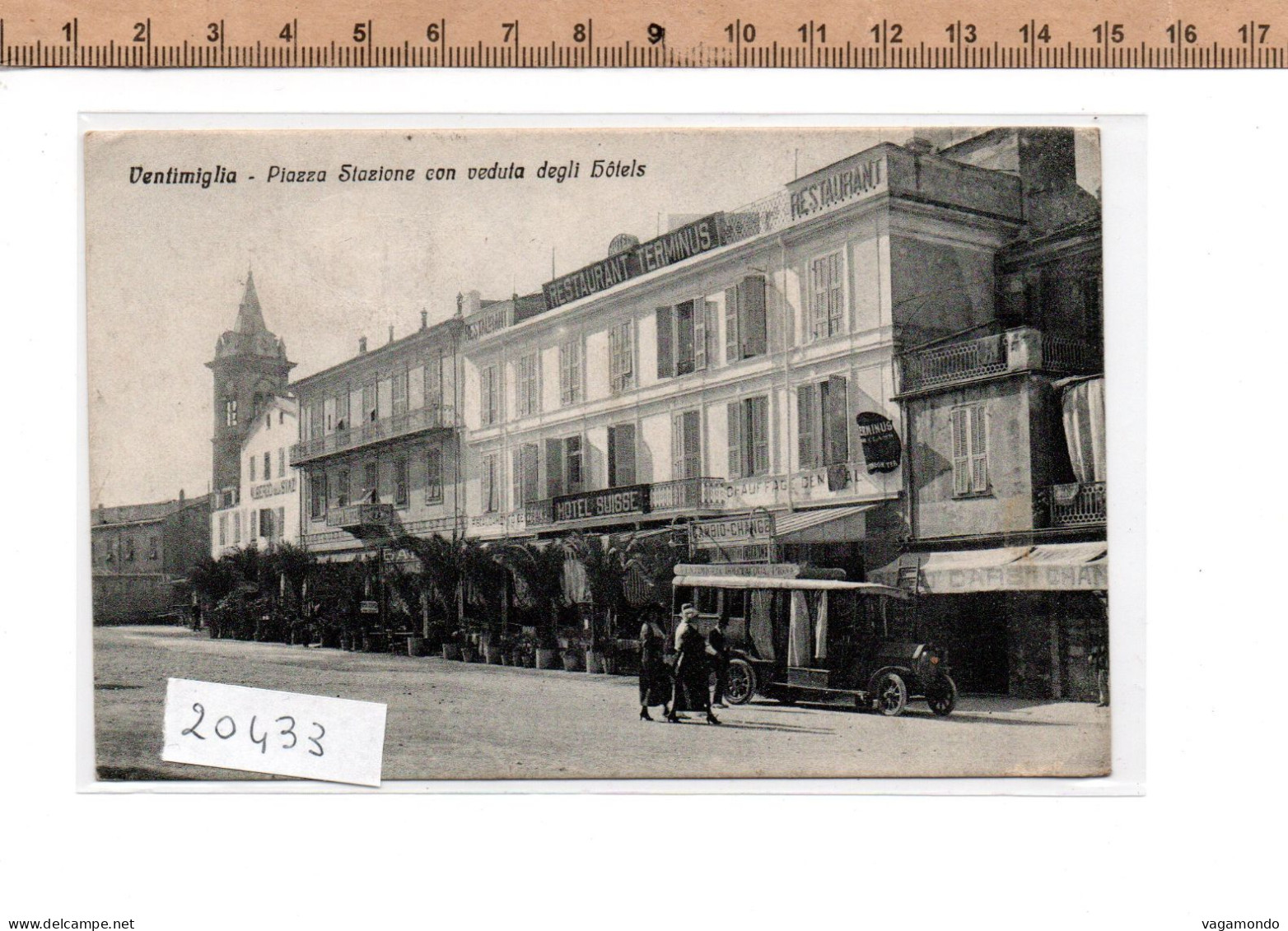20433 VENTIMIGLIA PIAZZA DELLA STAZIONE CON VEDUTA DEGLI HOTELS  RISTORANTE TERMINUS ANIMATA TAXI D EPOCA  1924 - Imperia