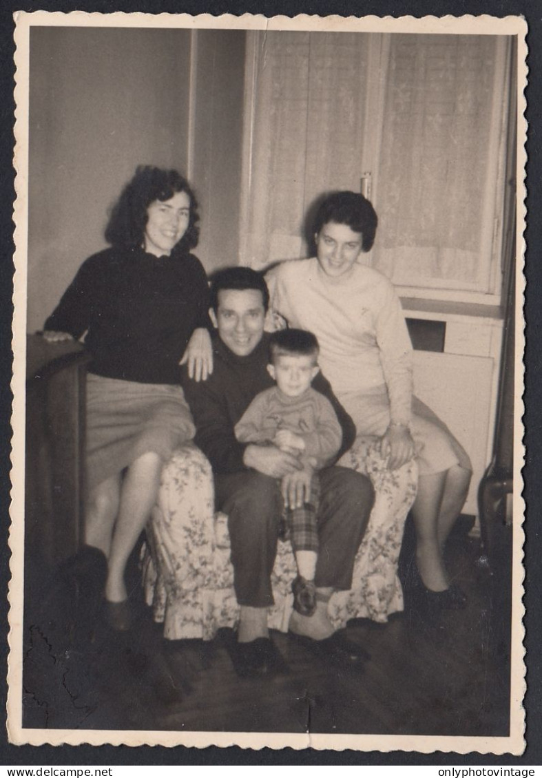 Torino  Ritratto Di Famiglia Su Poltrona Di Casa1950 Fotografia Vintage - Orte