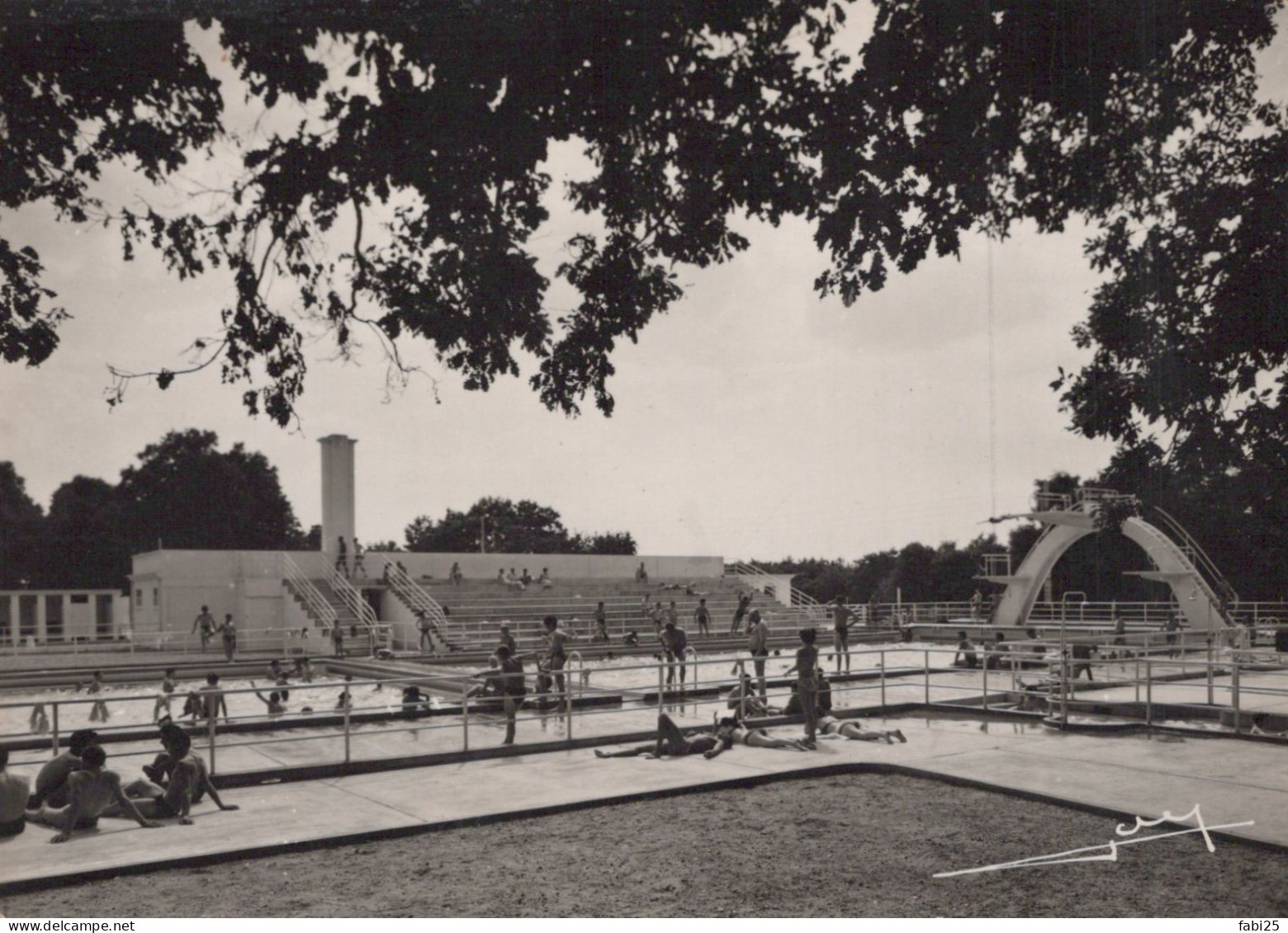 MONTARGIS LA PISCINE - Montargis