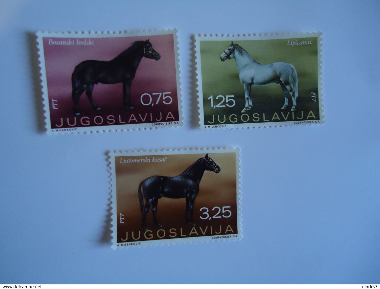 YUGOSLAVIA MNH    STAMPS    3 HORHES - Horses