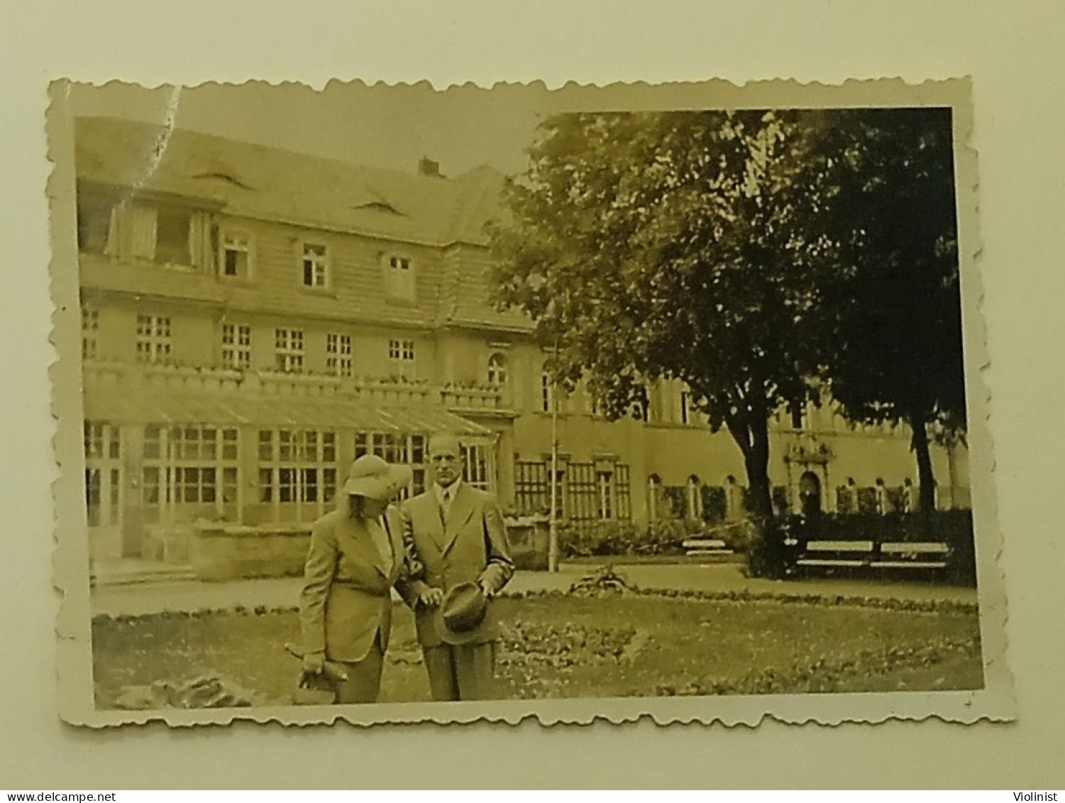 Poland-Woman And Man In The Garden Of Bad Reinerz (Duszniki-Zdrój)-1943. - Orte