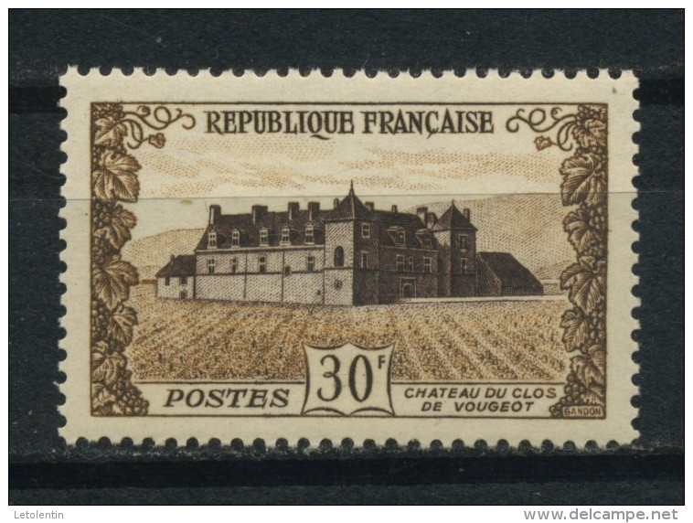 FRANCE-  CLOS DE VOUGEOT- N° Yvert  913** - Nuovi