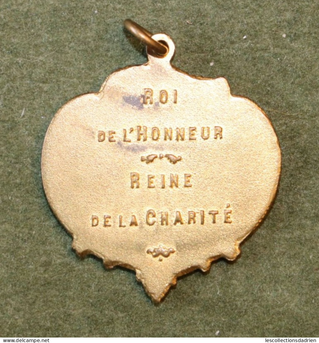 Médaille Belge Roi De L'honneur Reine De Charité  Guerre 14-18  - Belgian Medal WWI Médaillette Journée - België