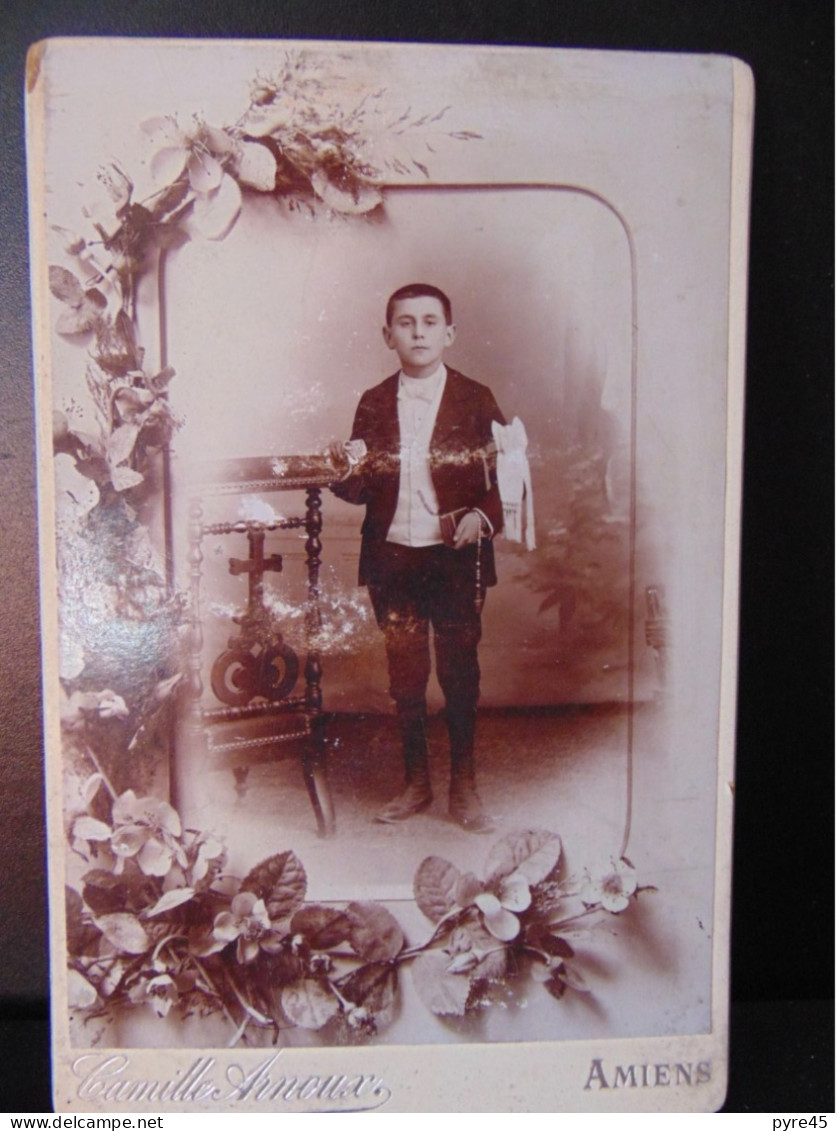 Photo Cabinet ( 16 X 10.5 Cm ) " Communiant " Photographe Arnoux, Amiens - Alte (vor 1900)