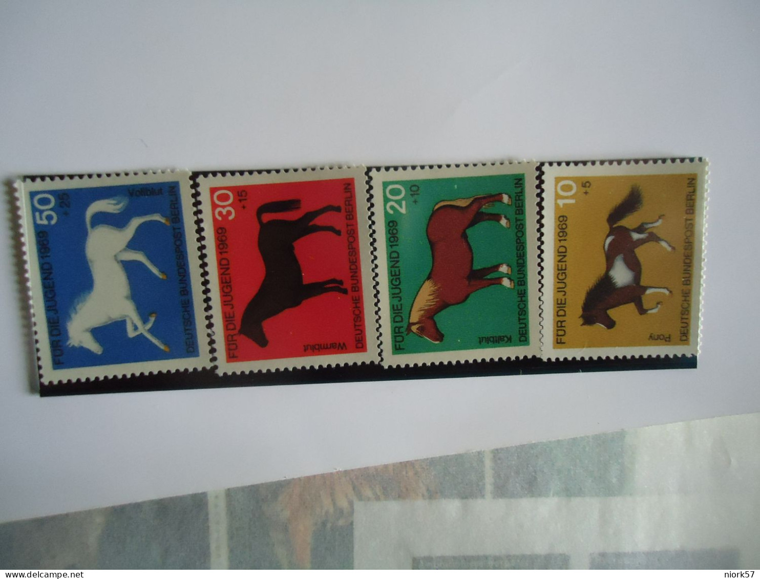 GERMANY    MNH   STAMPS   4 ANIMALS  HORSES - Caballos