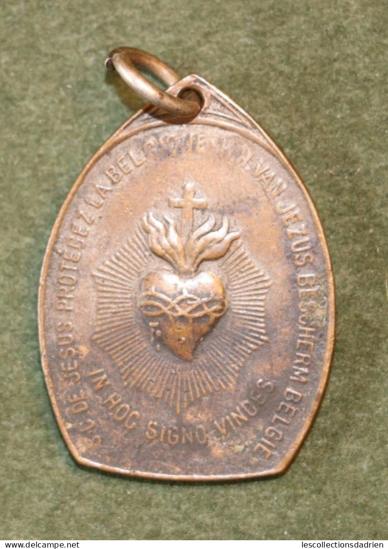 Médaille Belge Sacré Coeur De Jésus Protège La Belgique Guerre 14-18  - Belgian Medal WWI Médaillette Journée /2 - Belgien