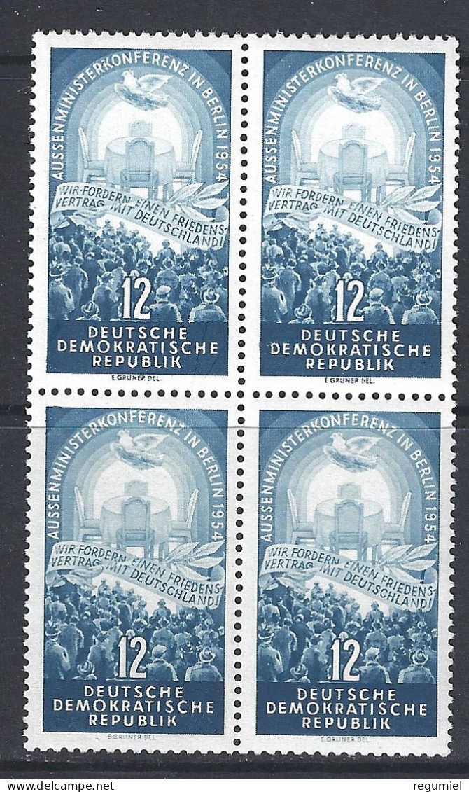 Alemania DDR 0147 ** MNH. 1954. Bloque De 4 - Unused Stamps