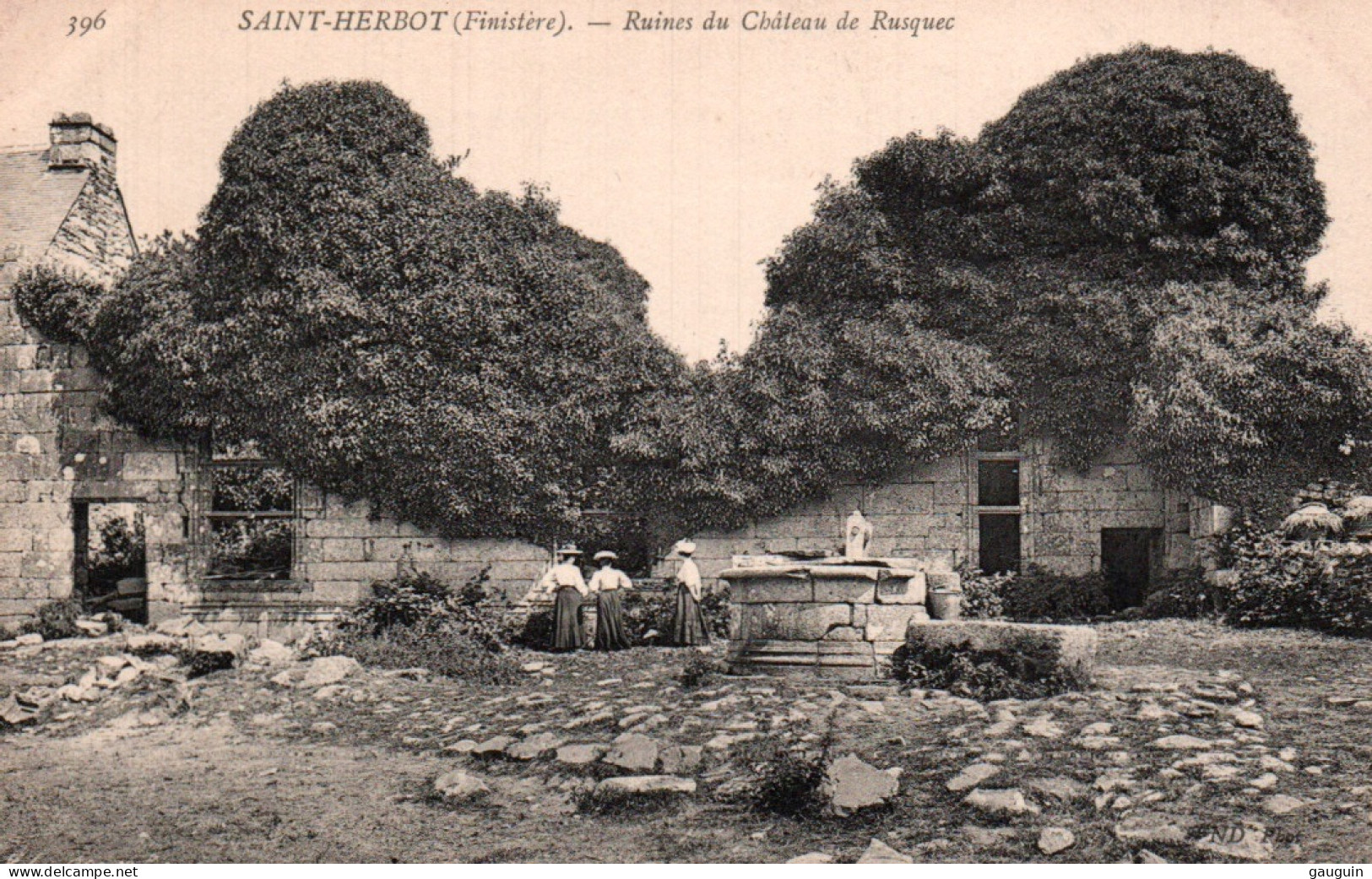 CPA - SAINT-HERBOT - Ruines Du Château De RUSQUEC ... Edition ND.Photo - Saint-Herbot