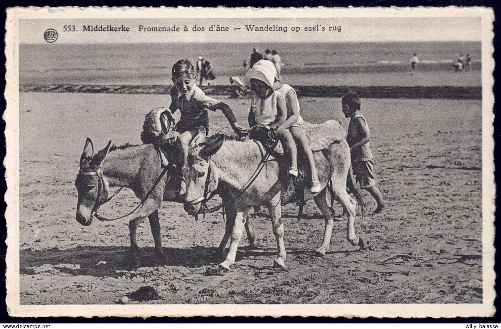 +++ CPA - MIDDELKERKE - Promenade à Dos D'Ane  // - Middelkerke