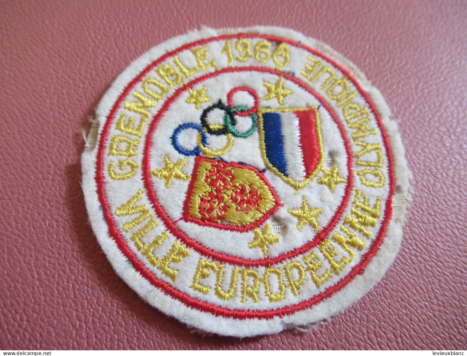 Ecusson Tissu /Jeux Olympiques/ France / GRENOBLE/Ville Européenne Olympique/1968          ET653 - Kleding, Souvenirs & Andere