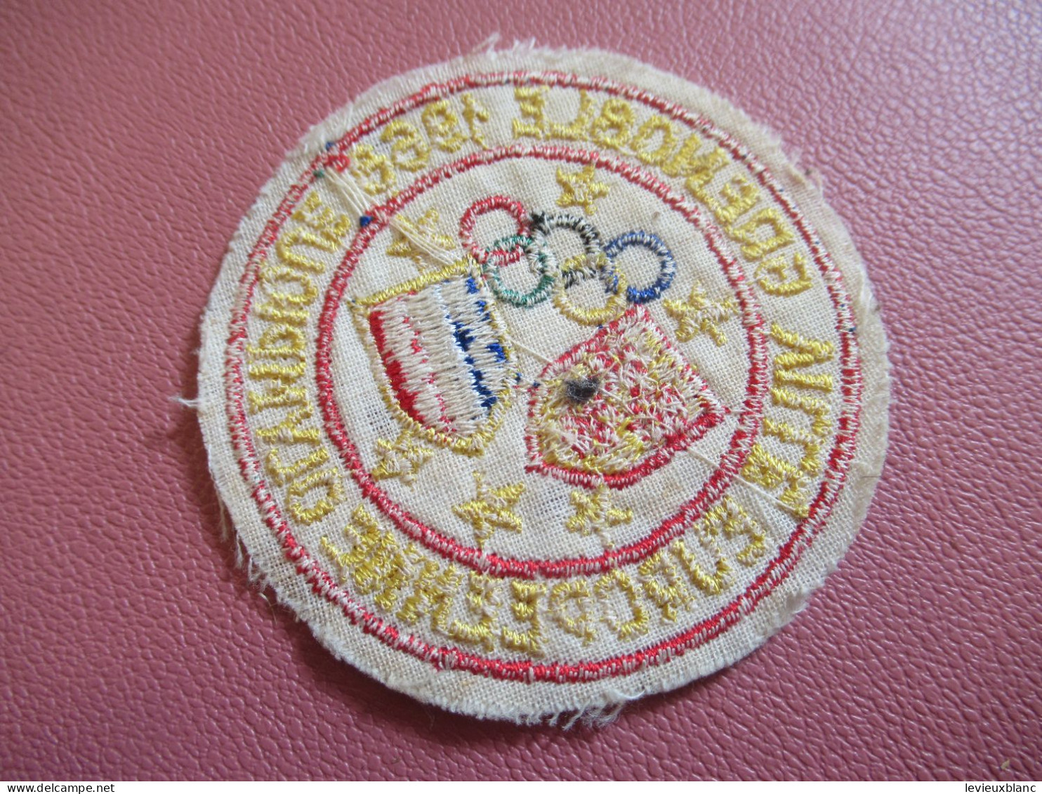 Ecusson Tissu /Jeux Olympiques/ France / GRENOBLE/Ville Européenne Olympique/1968          ET653 - Uniformes Recordatorios & Misc