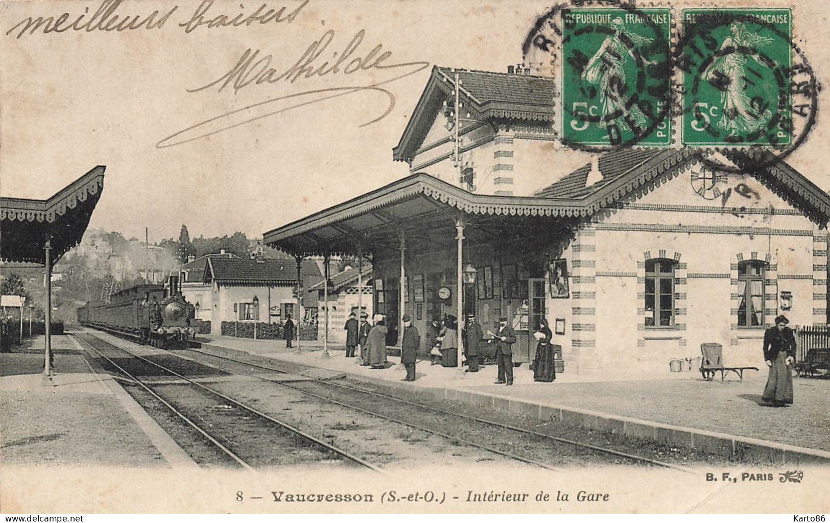 Vaucresson * Arrivée Train Locomotive Machine , Ligne Chemin De Fer Hauts De Seine * Villageois - Vaucresson