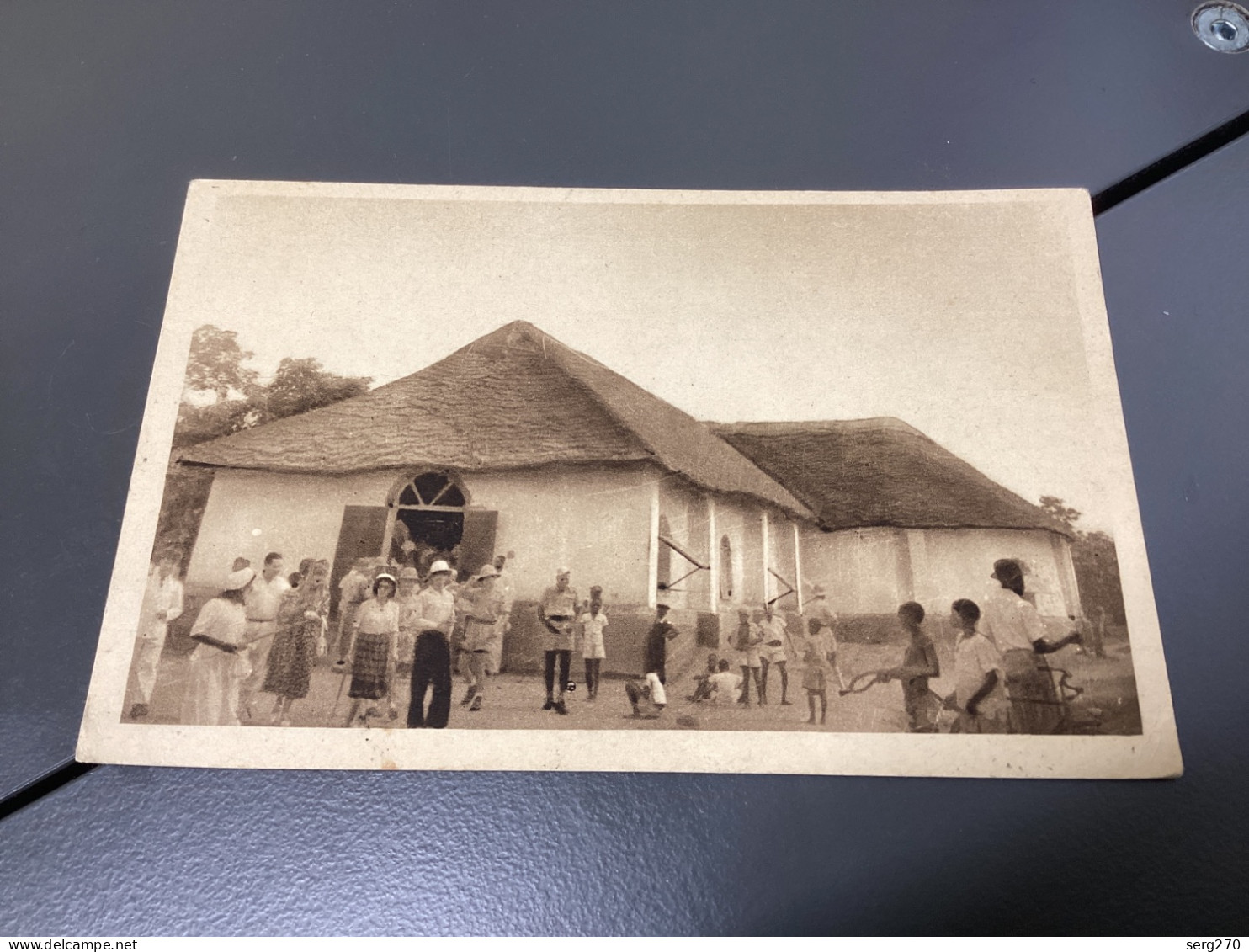 1915. BENIN. CARTE POSTALE (PARAKOU Sortie De La Messe). Interesting Card Enfant, Garçon, Homme, Femme. - Benin