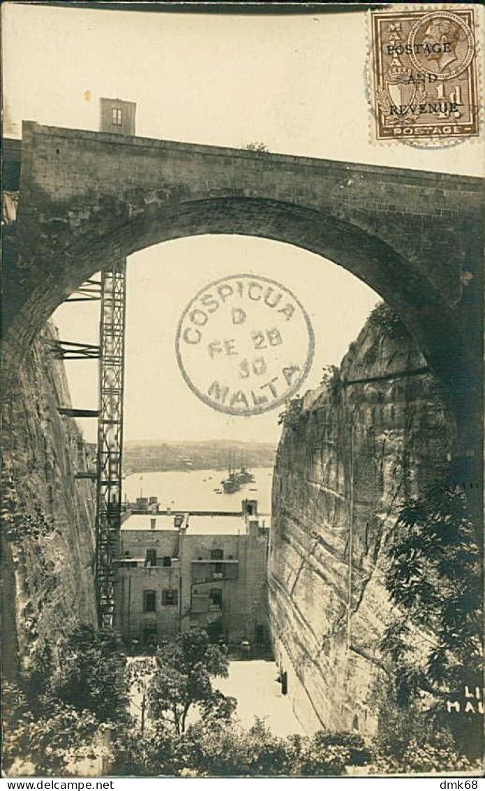 MALTA - RPPC POSTCARD - MAILED 1930 - OVERPRINT STAMP AND POSTMARK '' COSPICUA / MALTA ''  (18153) - Malta