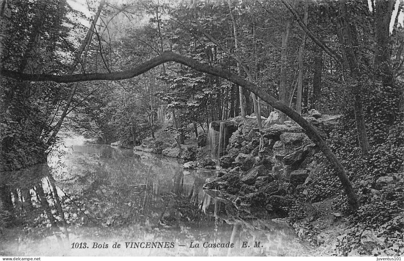 CPA Bois De Vincennes-La Cascade-1013-Timbre     L2852 - Vincennes