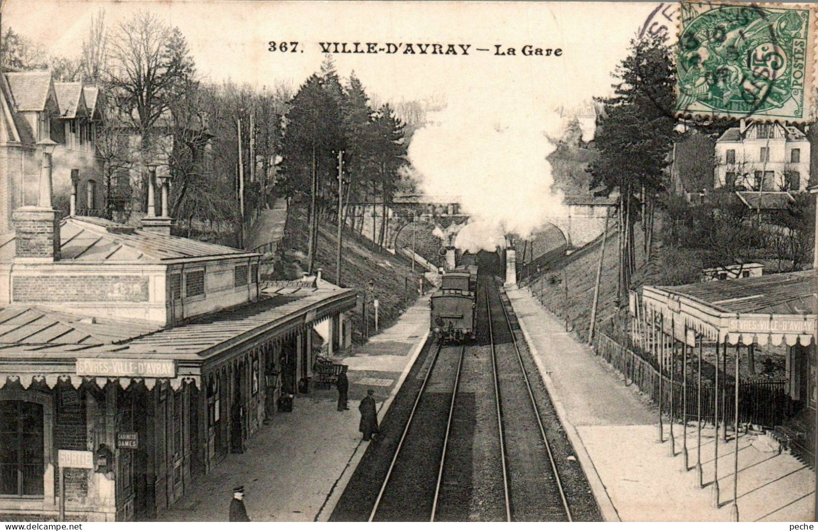 N°129 W -cpa Ville D'Avray -la Gare- - Gares - Avec Trains