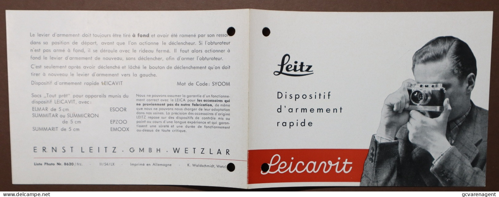 4 KLEINE FOLDERS VAN LEICA LEITZ          ZIE AFBEELDINGEN