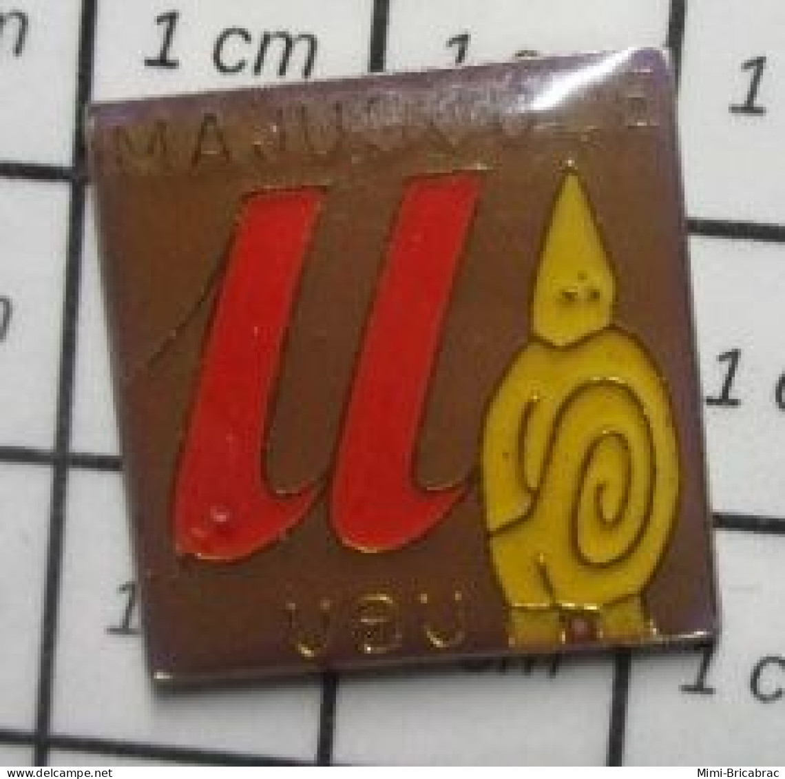 1618A Pin's Pins / Belle Qualité Et Rare / MARQUES : LE PERE UBU LIBRAIRIES MAJUSCULE ALFRED JARRY - Marcas Registradas