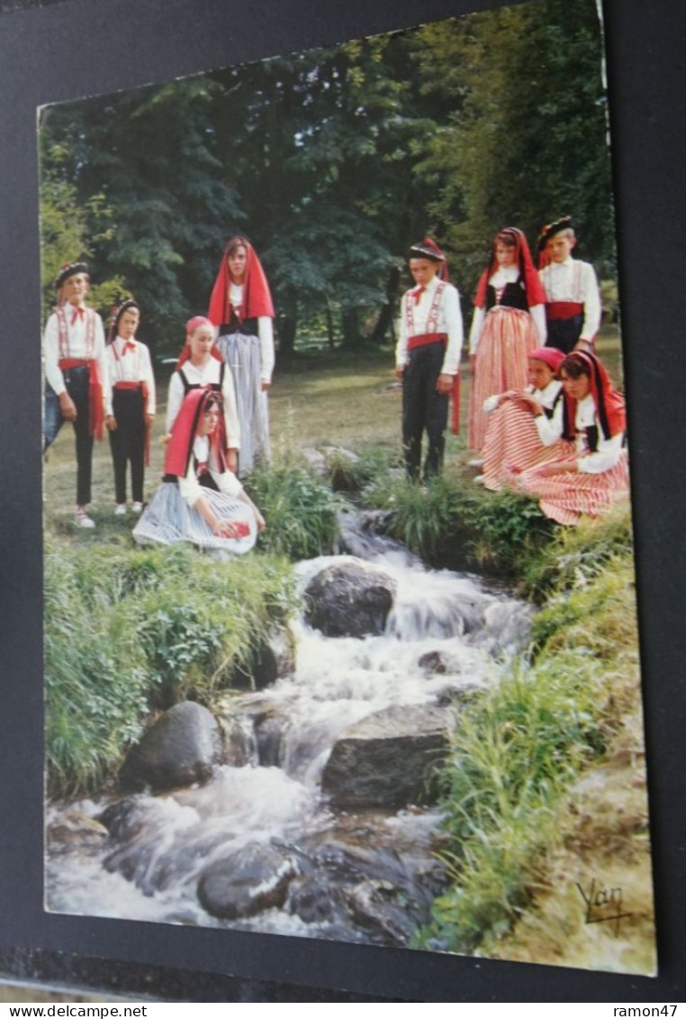 France - Nos Belles Pyrénées - Costumes Folkloriques Pyrénéens - Editions P. Chambon, Lourdes - Europe