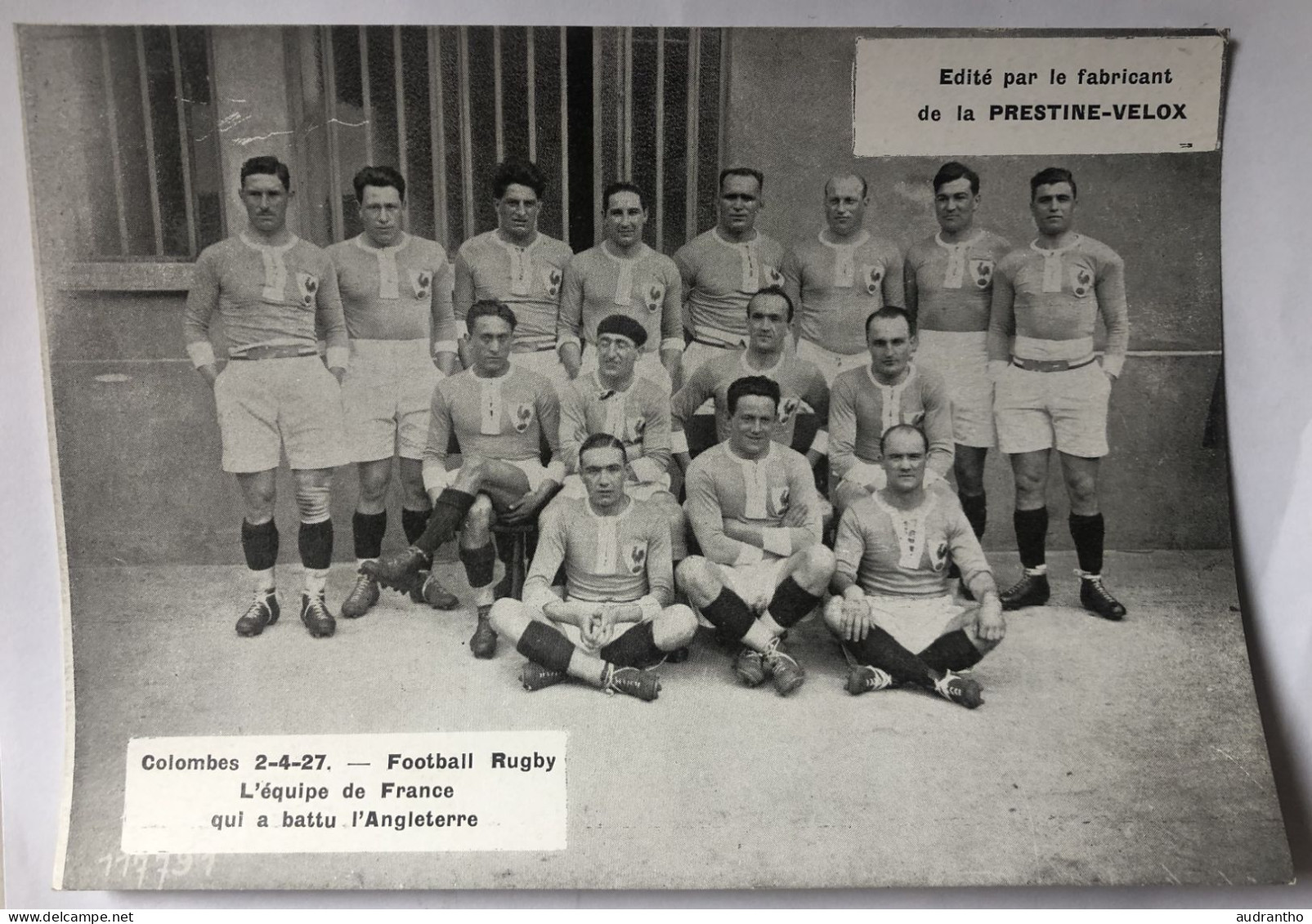 Carte Publicitaire - Rugby à Colombes équipe De France Qui A Battu L'Angleterre 1927  - Laboratoires Prestie-Velox - Rugby