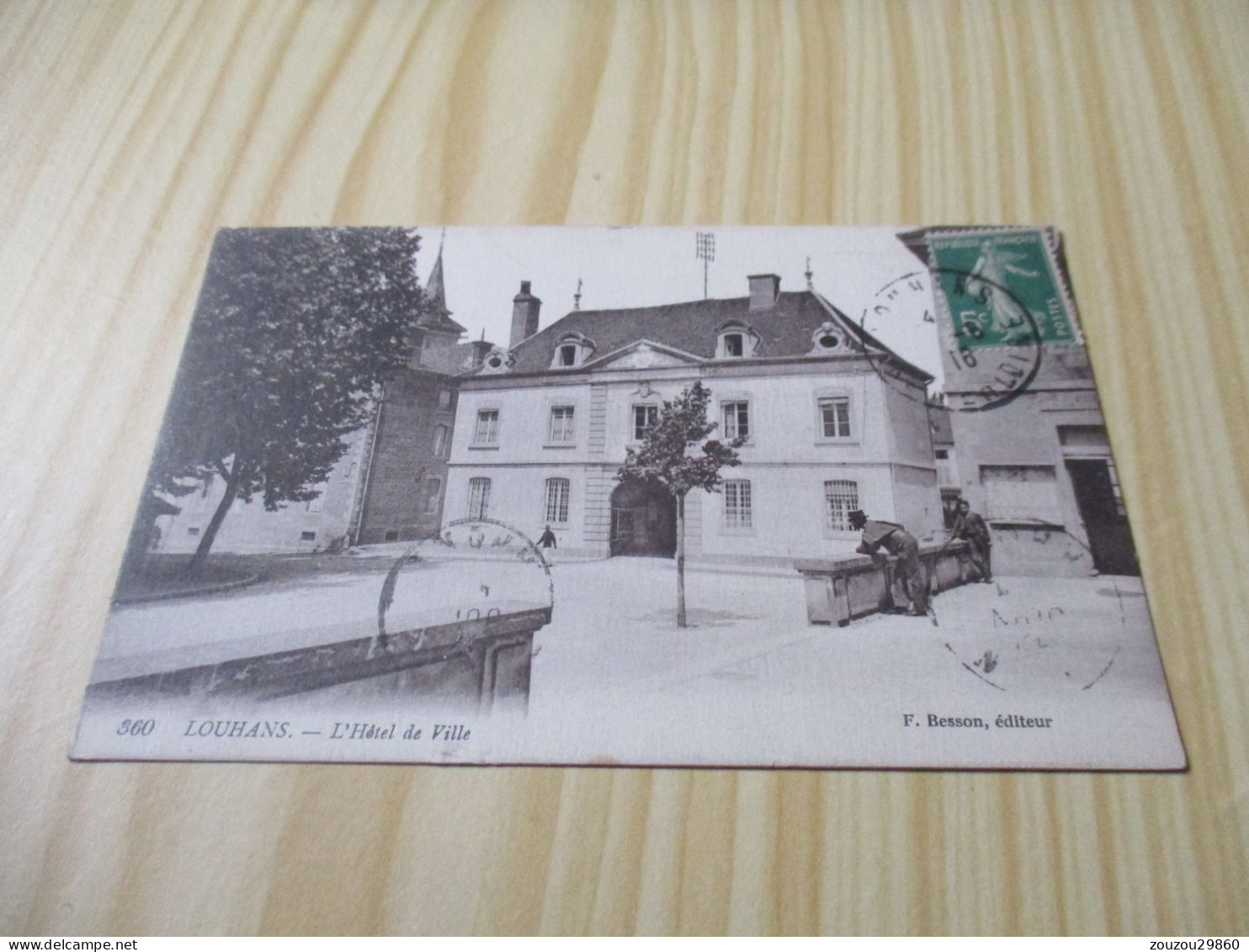 CPA Louhans (71).L'Hôtel De Ville - Carte Animée, Oblitérée En Juin 1916. - Louhans