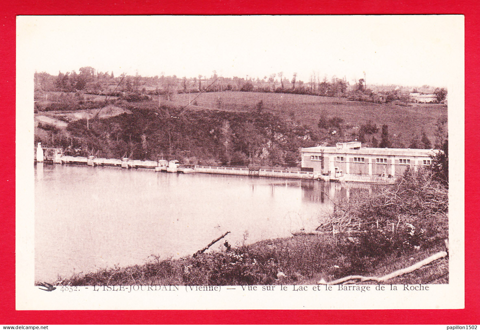 F-86-L'Isle Jourdain-04P56 Vue Sur Le Lac Et Le Barrage De La Roche, Cpa BE - L'Isle Jourdain