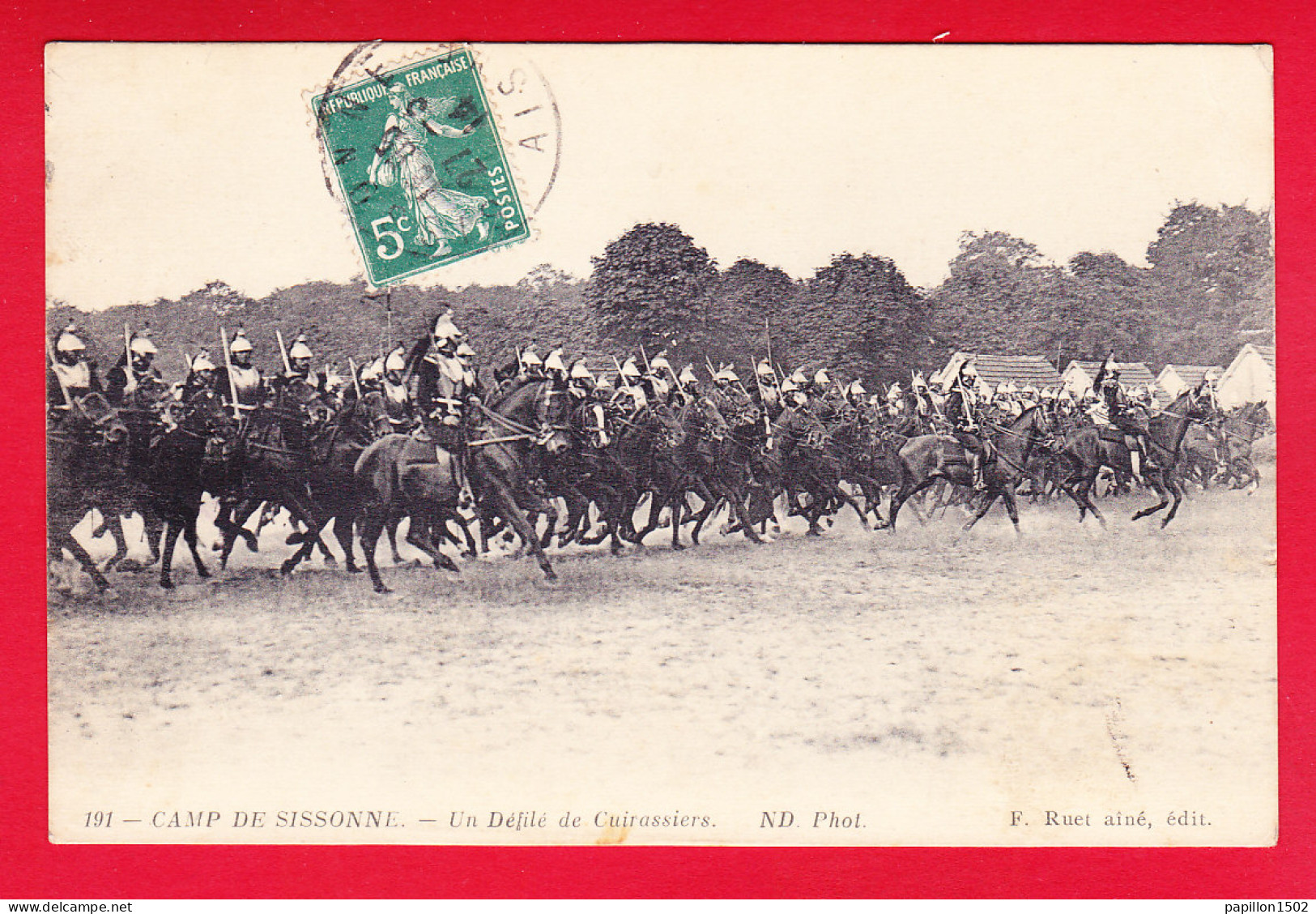 Regiment-96P83 SISSONNE, Un Défilé De Cuirassiers, Cpa  - Régiments