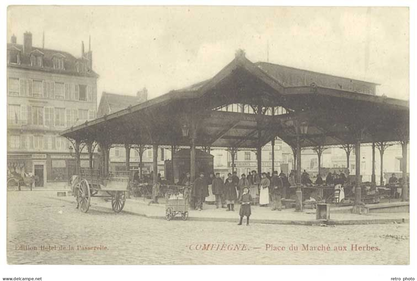 Cpa Compiègne - Place Du Marché Aux Herbes - Compiegne