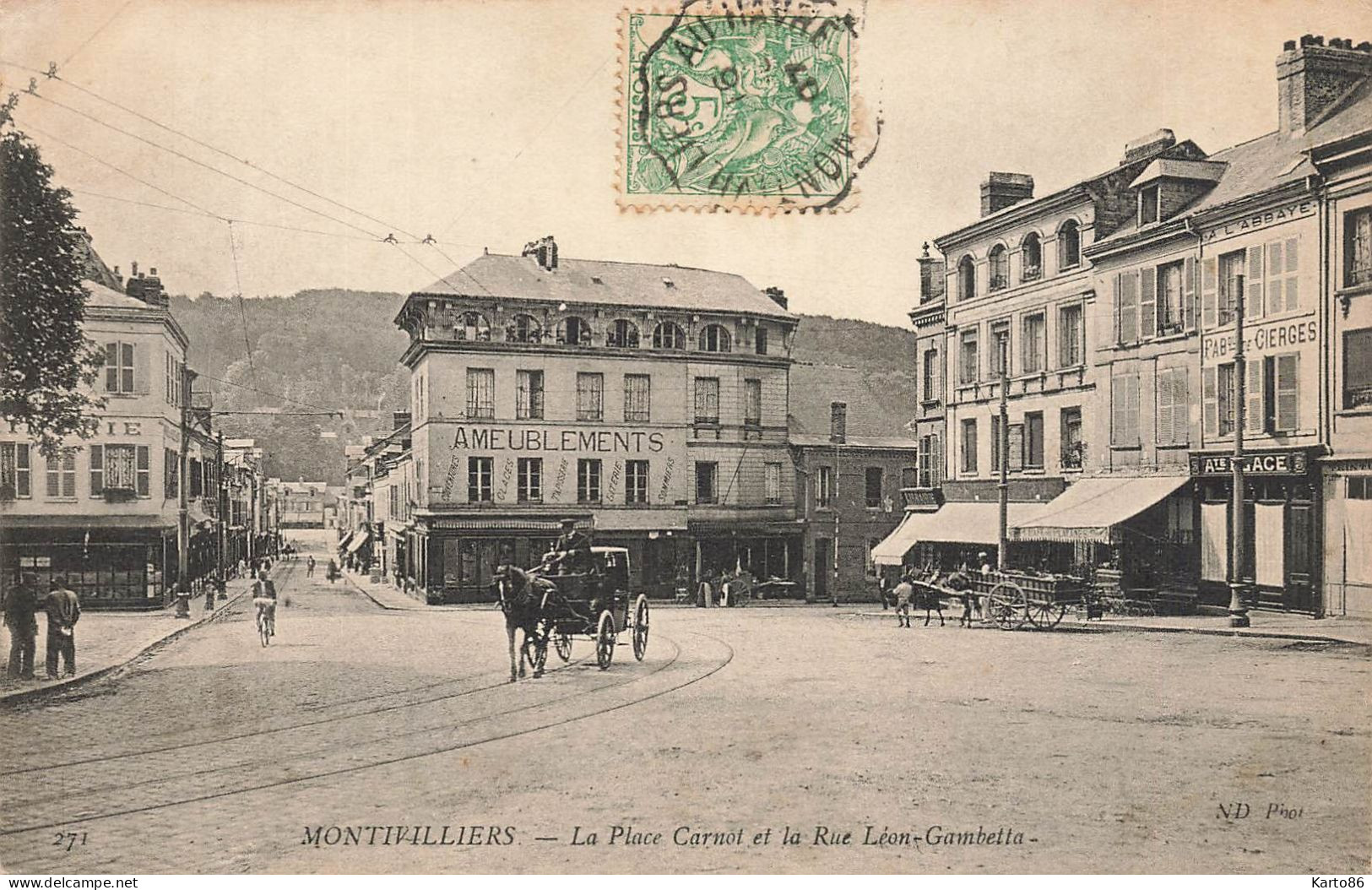 Montivilliers * La Place Carnot Et La Rue Léon Gambetta * Commerces Magasins - Montivilliers