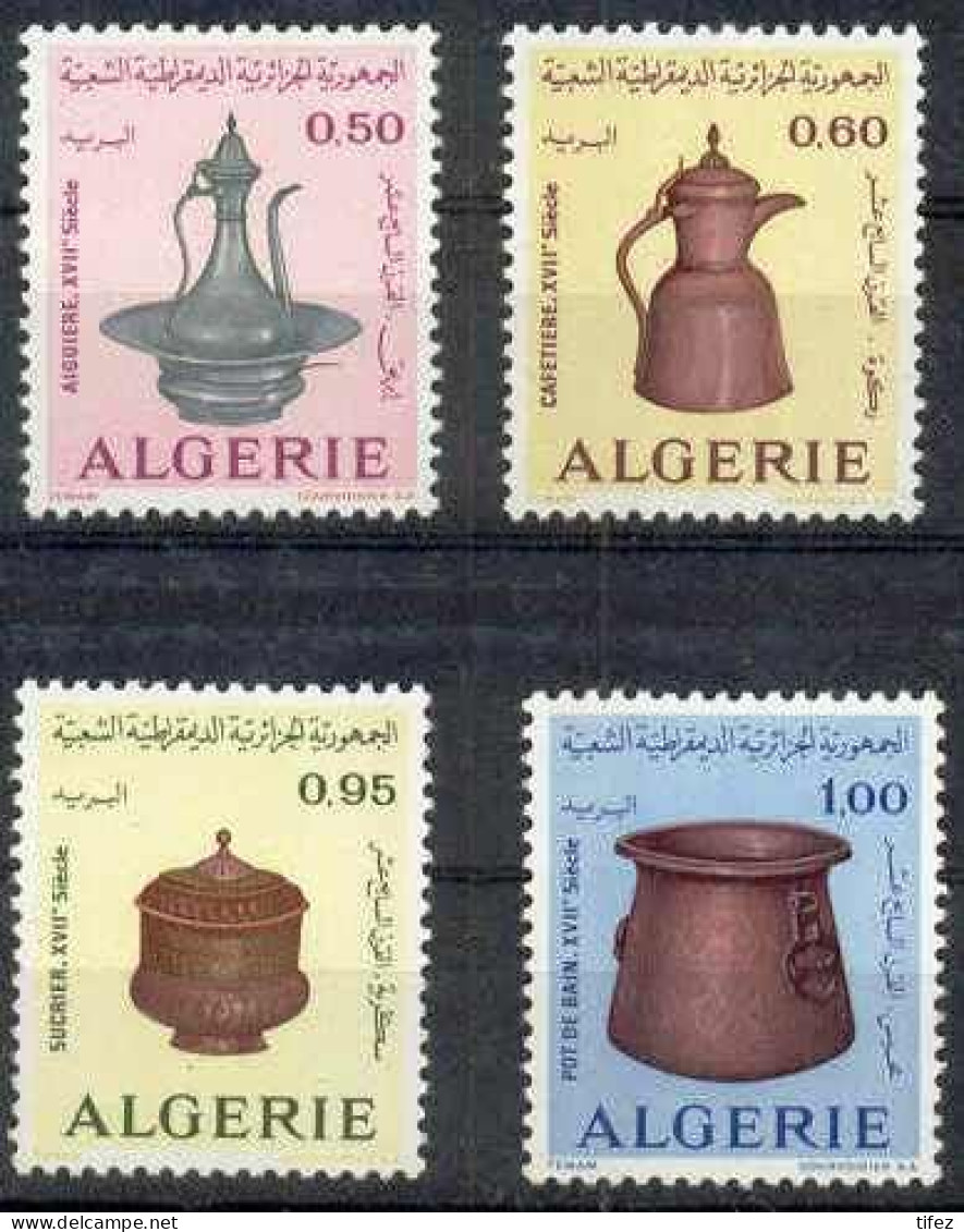 Année 1974-N°594/597 Neufs**MNH : Dinanderie Du 18e Siècle - Algerije (1962-...)