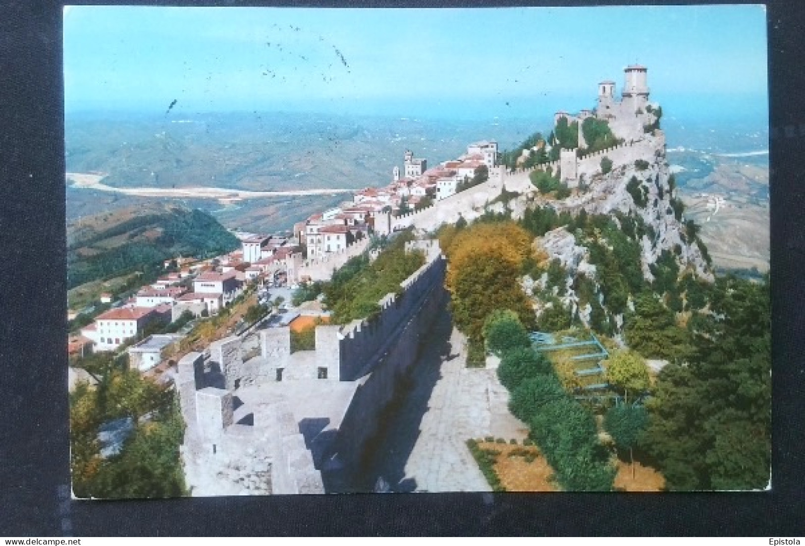 ► SAN MARINO - 25 L Torre Serravalle  Sur CPM 1970 - Cartas & Documentos