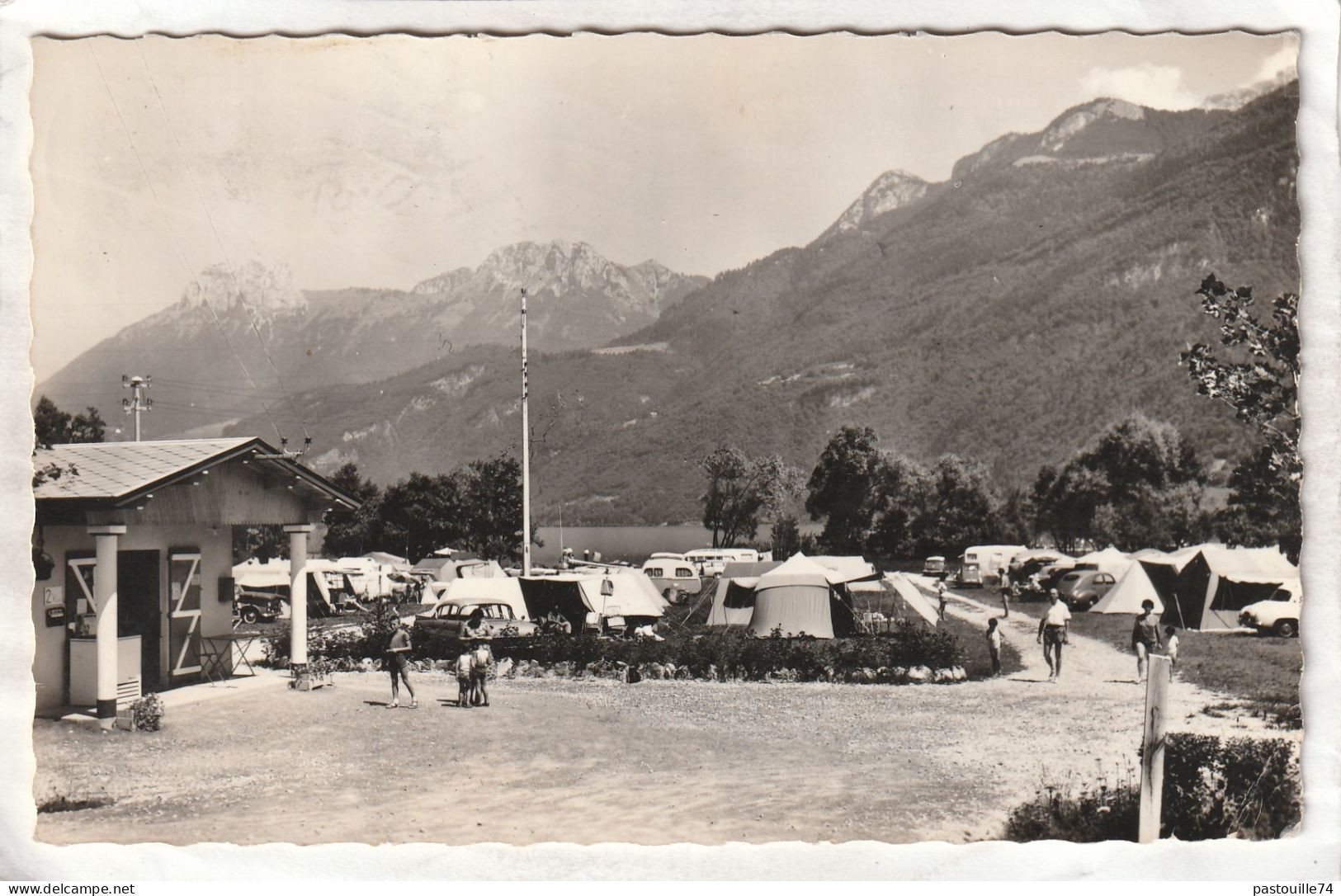 CPSM :  14 X 9  -  DOUSSARD. - Le Camping Du " LAC BLEU " - Doussard