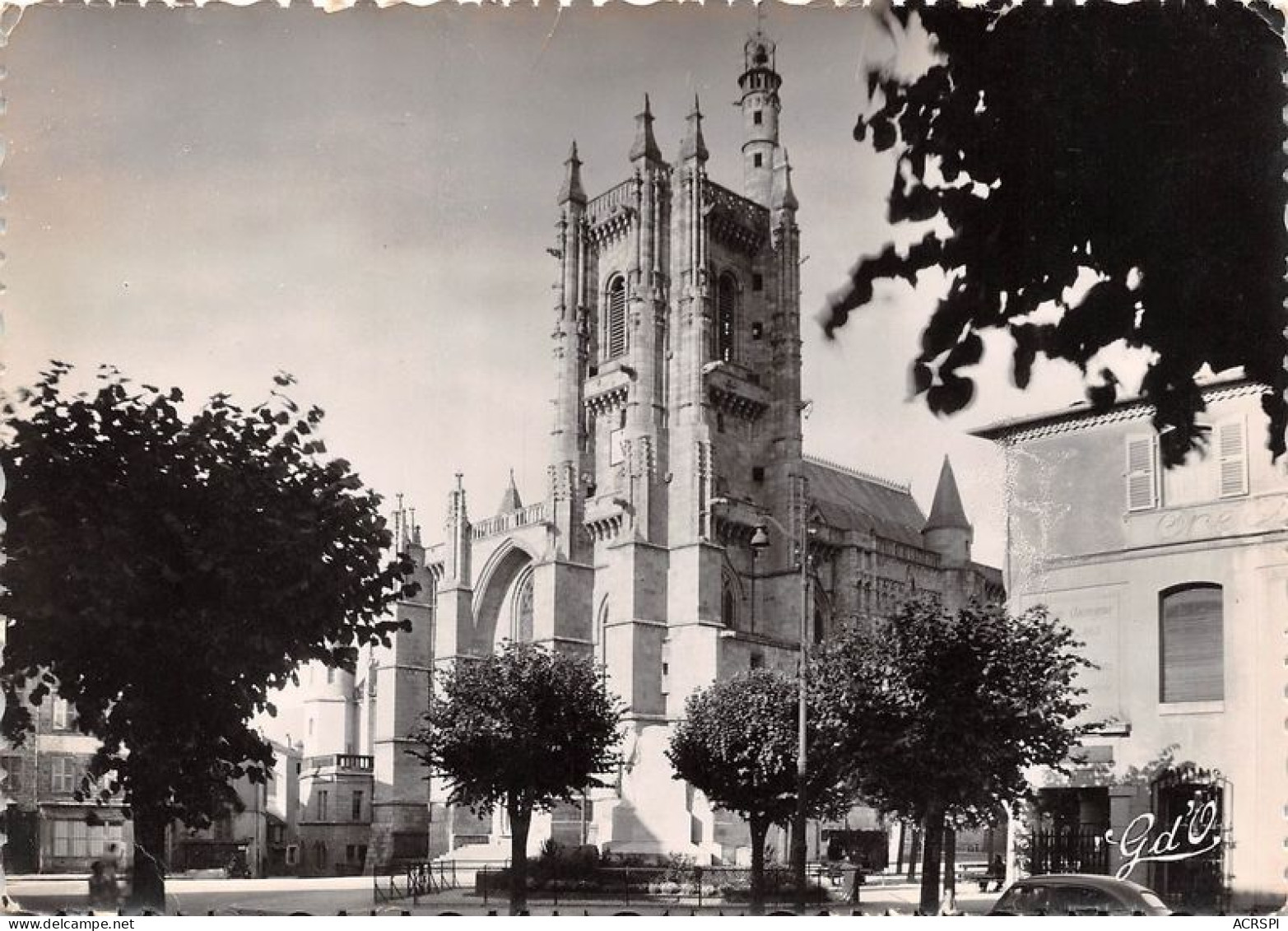 AMBERT Eglise Et Place St Jean 23(scan Recto-verso) MA1312 - Ambert