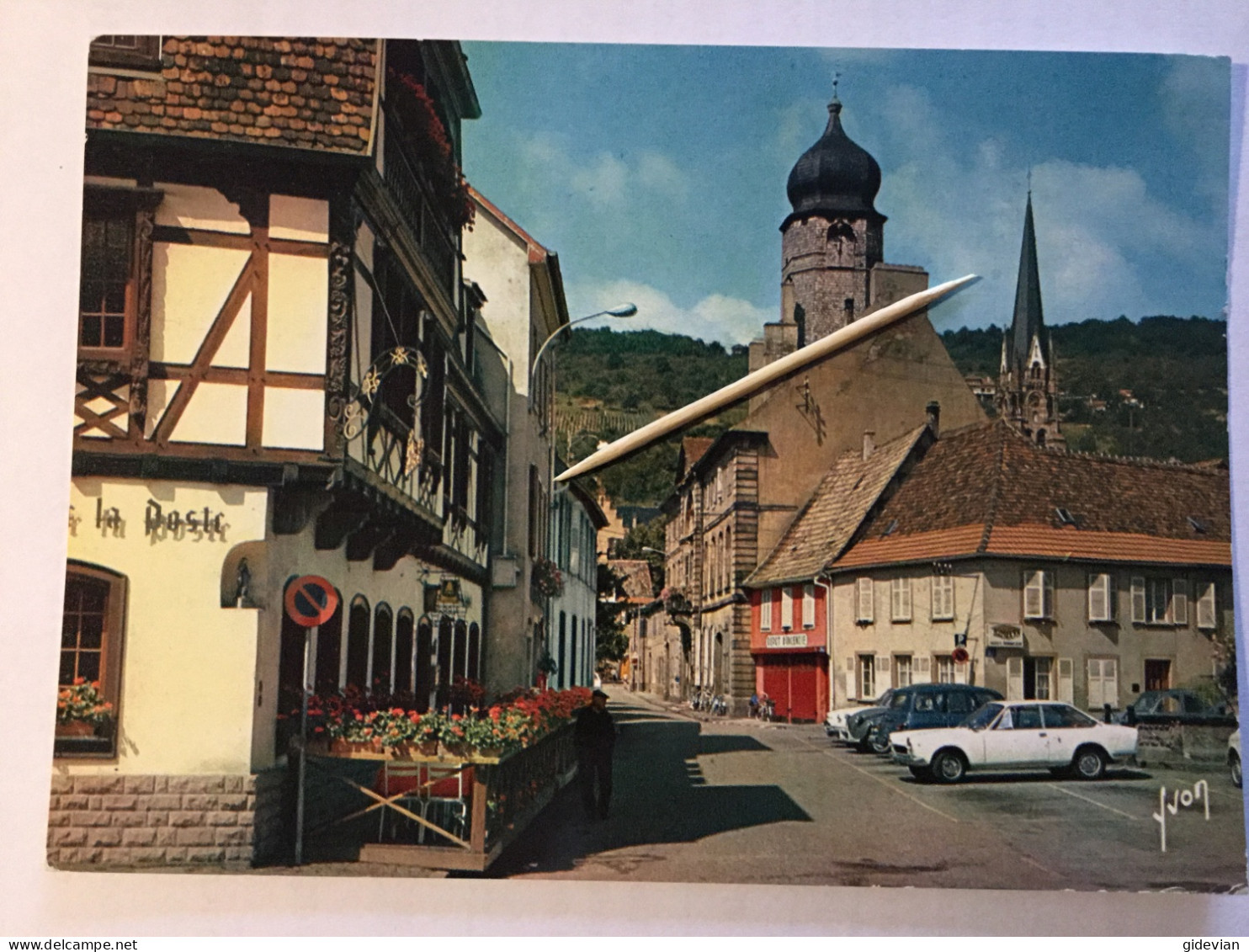 CPSM (67) - MUTZIG, Place Du Marché Et Hôtel De Ville - Mutzig