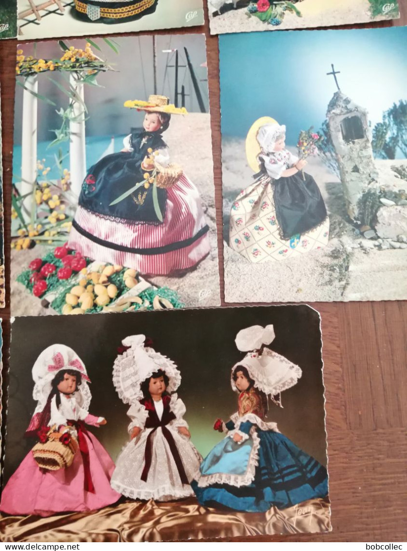 LES ATTRAITS DE LA FRANCE: Poupées "BELLA" - Lot De 13 Cartes - Verzamelingen & Kavels