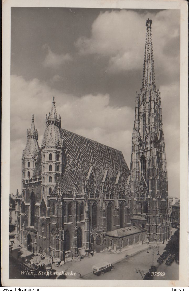 Austria - 1010 Wien - Stephanskirche - Alter Bus (1937) - Stephansplatz