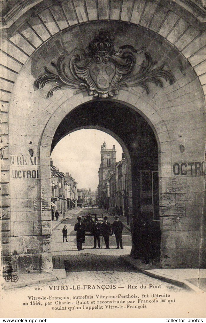 Vitry-le-François, France 1900s. Set of 6 unused genuine postcards [de42667]