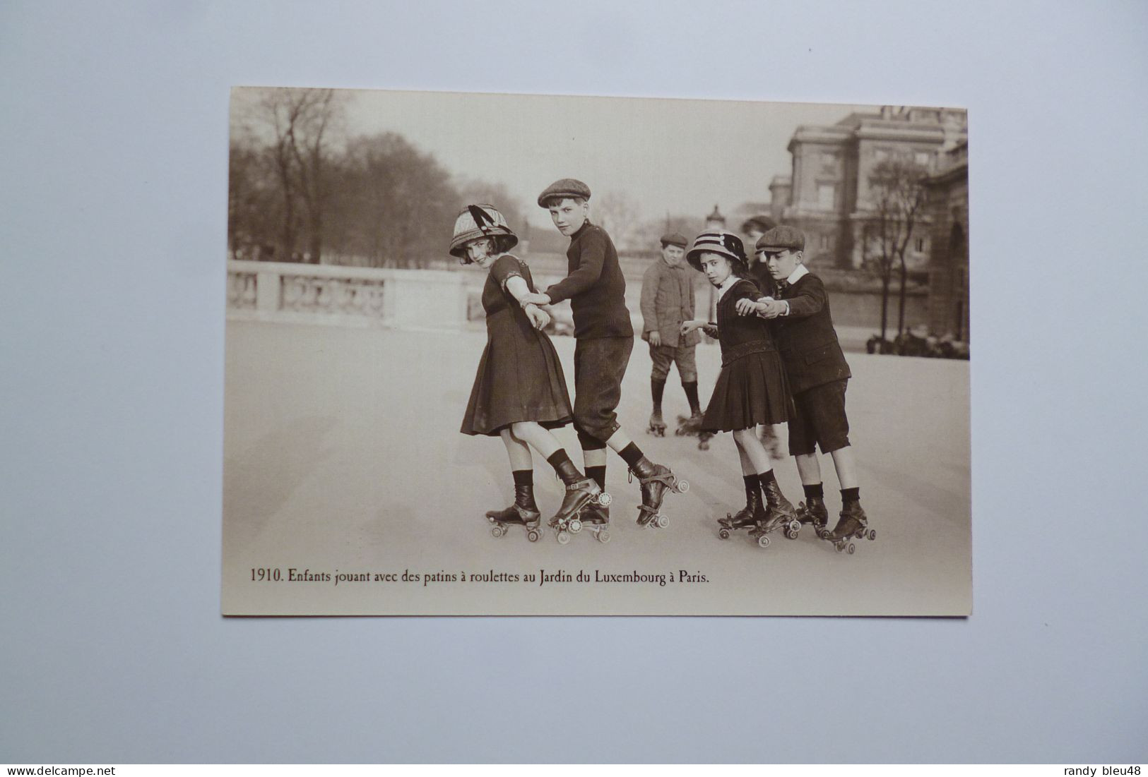 PARIS  -  Jardin Du Luxembourg  -  Enfants Jouant Avec Des Patins à Roulettes    (  1910 )     -  Edition Atlas  - - Other & Unclassified