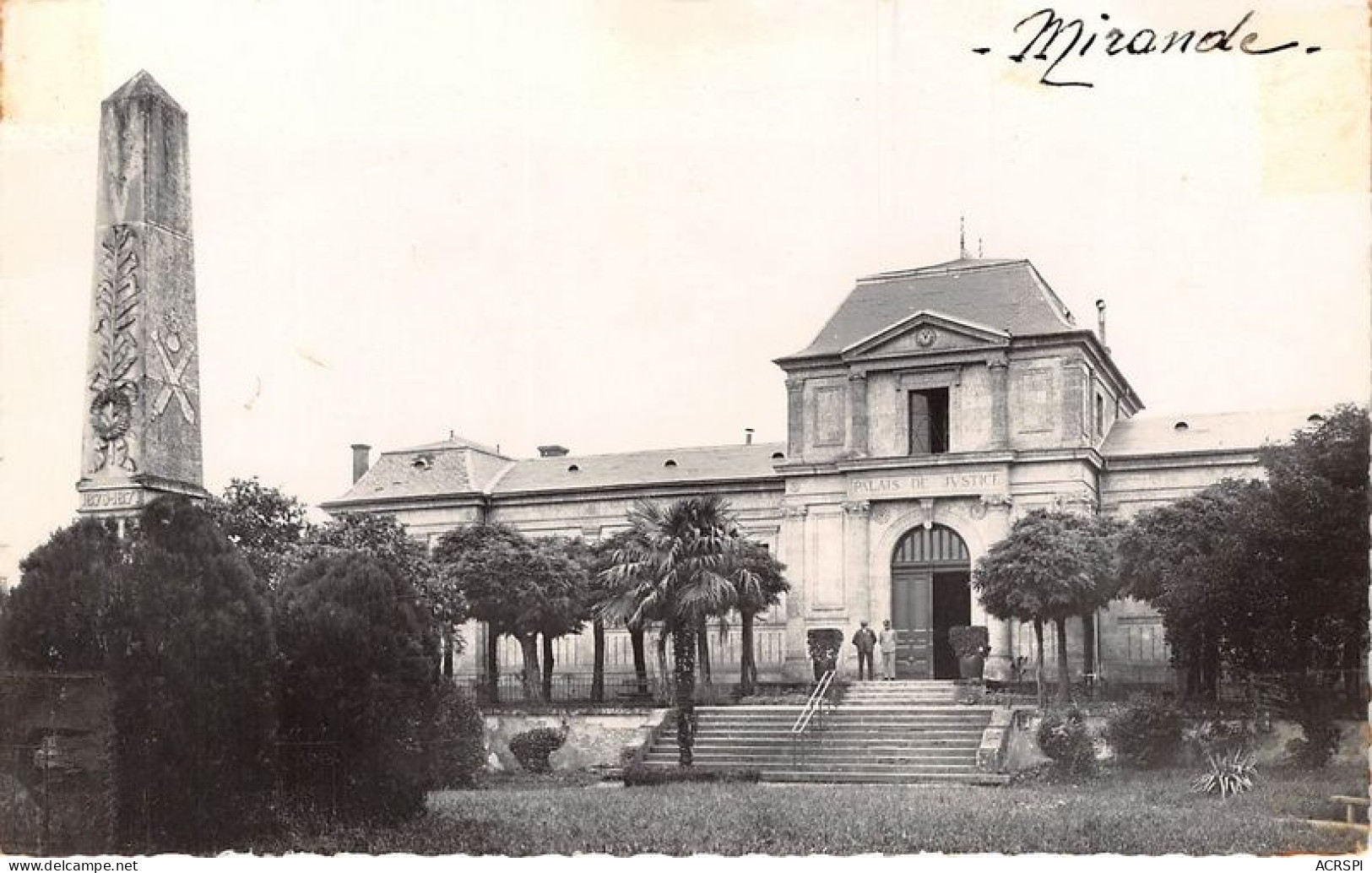 MIRANDE Palais De Justice Et Monument Aux Morts 30(scan Recto-verso) MA1400 - Mirande