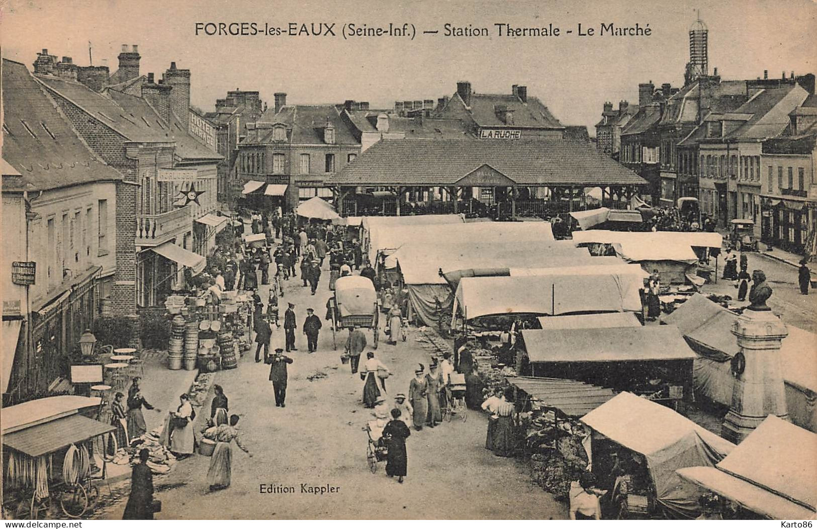 Forges Les Eaux * Place Et Le Marché * Foire - Forges Les Eaux